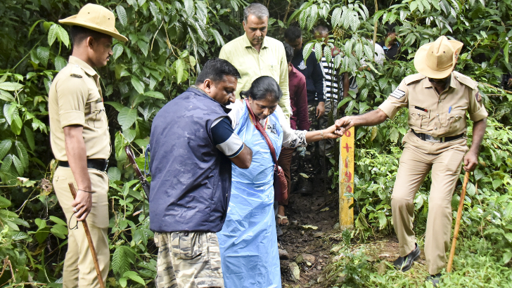 https://www.salarnews.in/public/uploads/images/newsimages/maannewsimage06082025_223048_728x410 Design (24).png